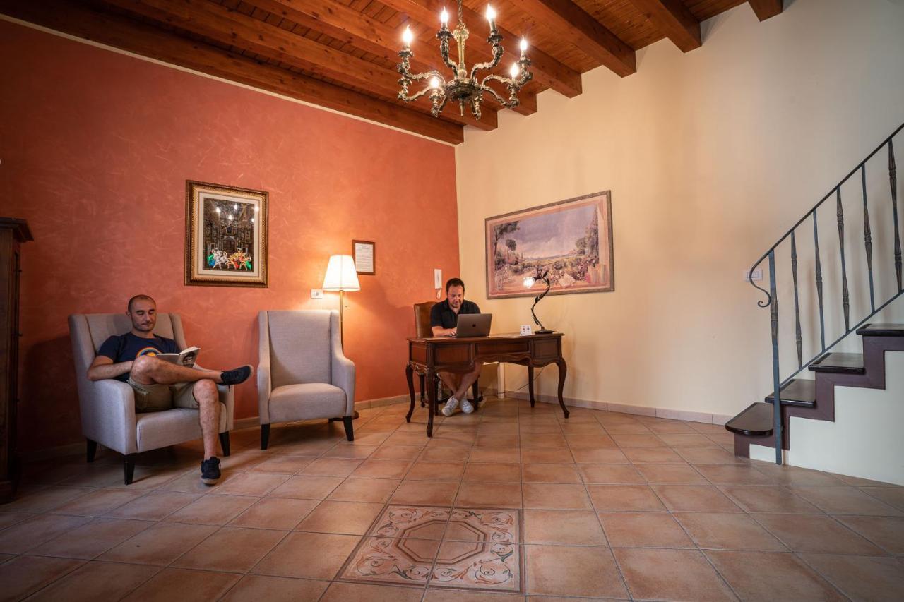 Ares Rooms Ortigia Сиракузы Экстерьер фото